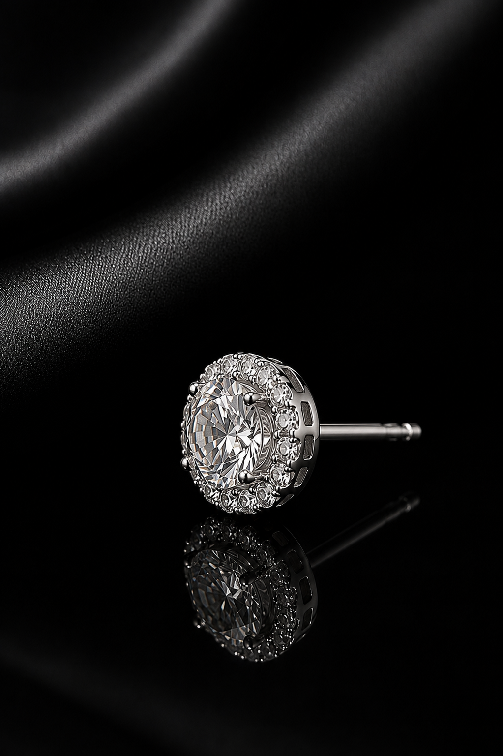 Louise - Studs redondos con halo